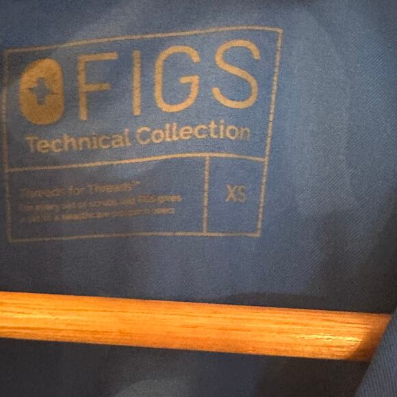 Blue FIGS One Pocket Scrub Top Sz XS FIGS Scrubs - Picture 3 of 6